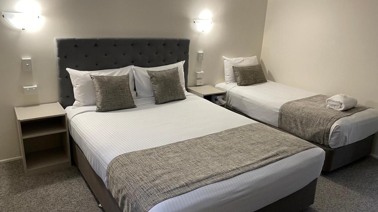 Rocky Gardens Motor Inn Rockhampton Buitenkant foto