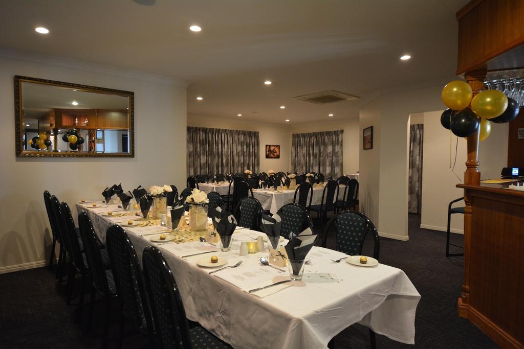 Rocky Gardens Motor Inn Rockhampton Buitenkant foto