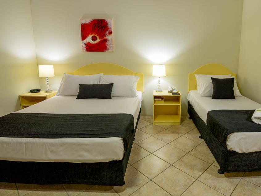 Rocky Gardens Motor Inn Rockhampton Buitenkant foto