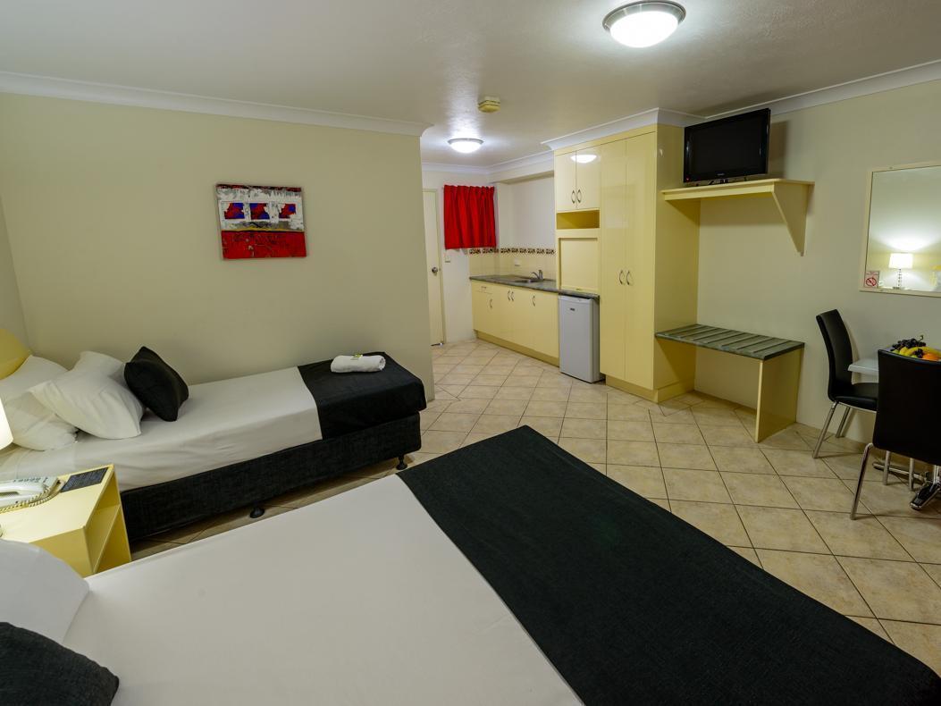 Rocky Gardens Motor Inn Rockhampton Buitenkant foto