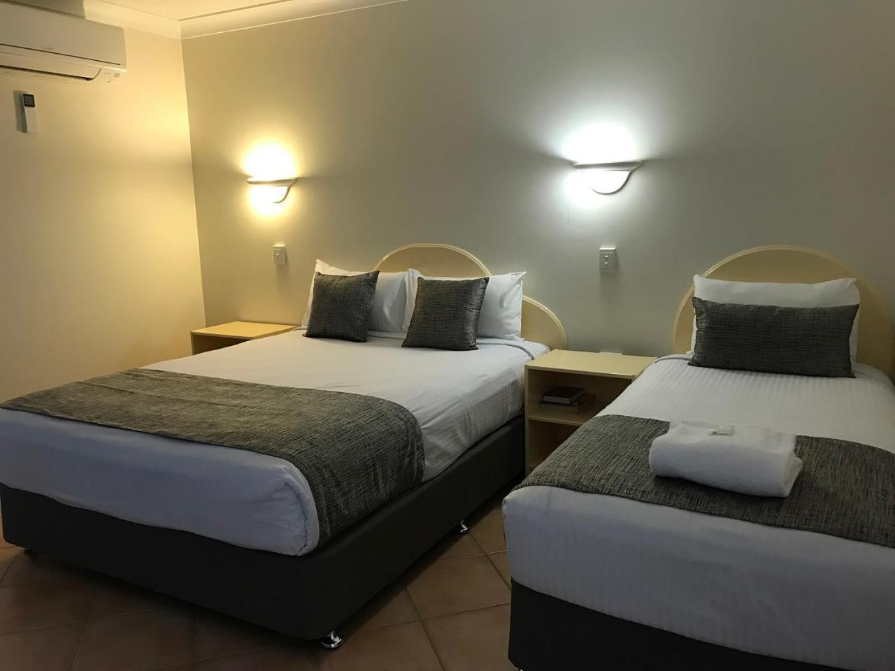 Rocky Gardens Motor Inn Rockhampton Buitenkant foto